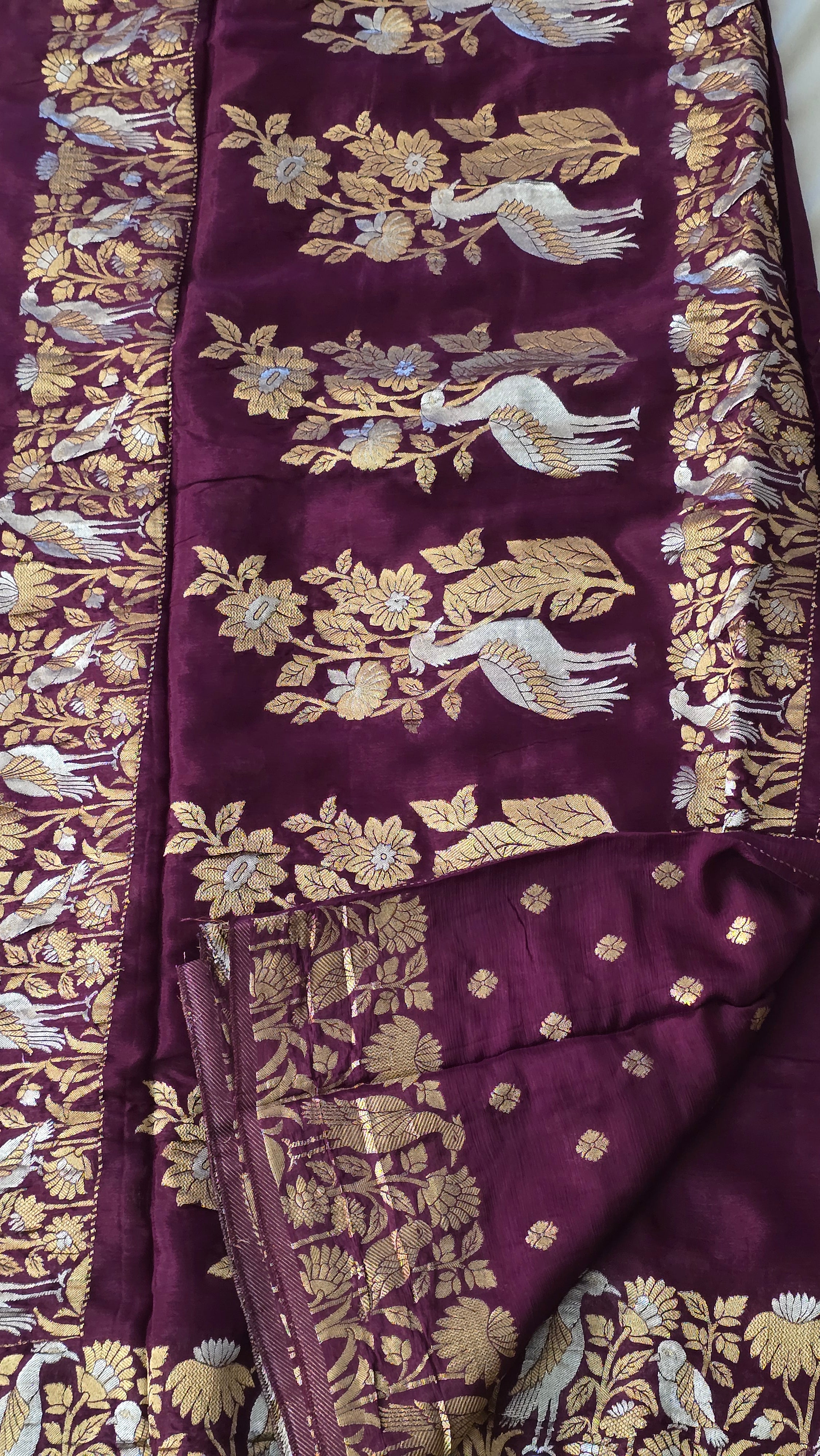 Chinnon Creap With Golden Silver Zari Boarder - 7104