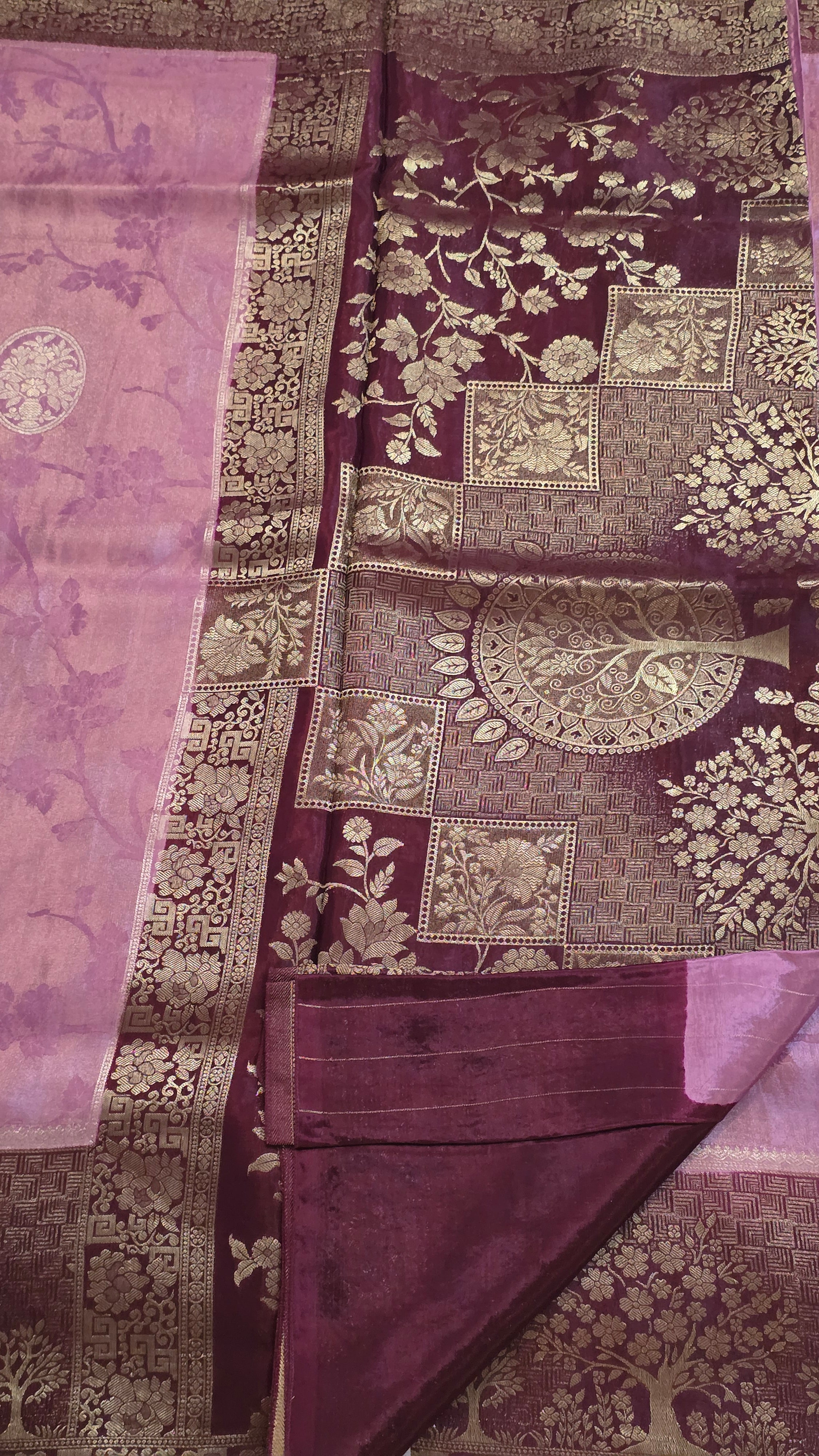Banarasi Tissue Self Jaal - 7110