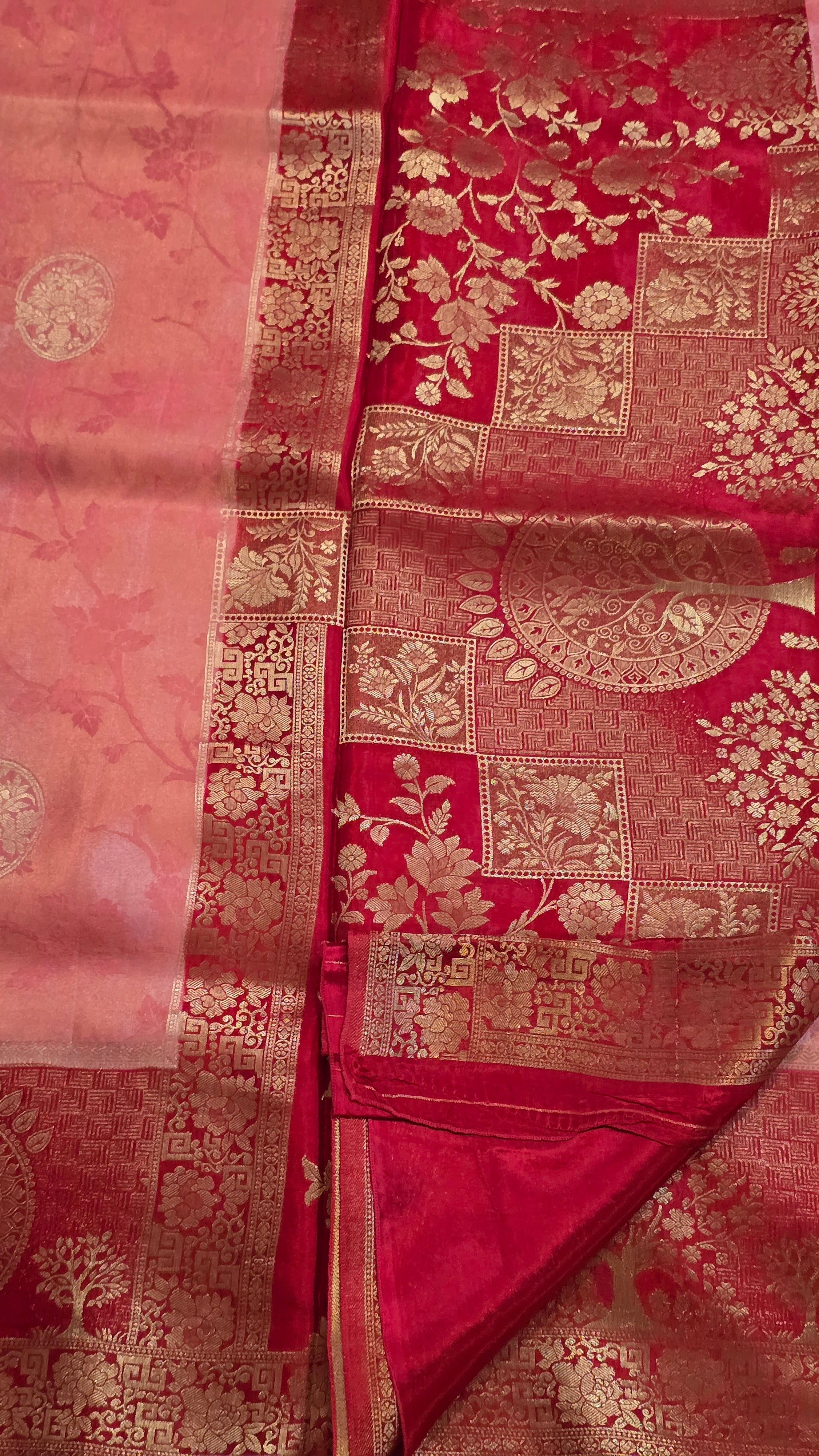 Banarasi Tissue Self Jaal - 7110