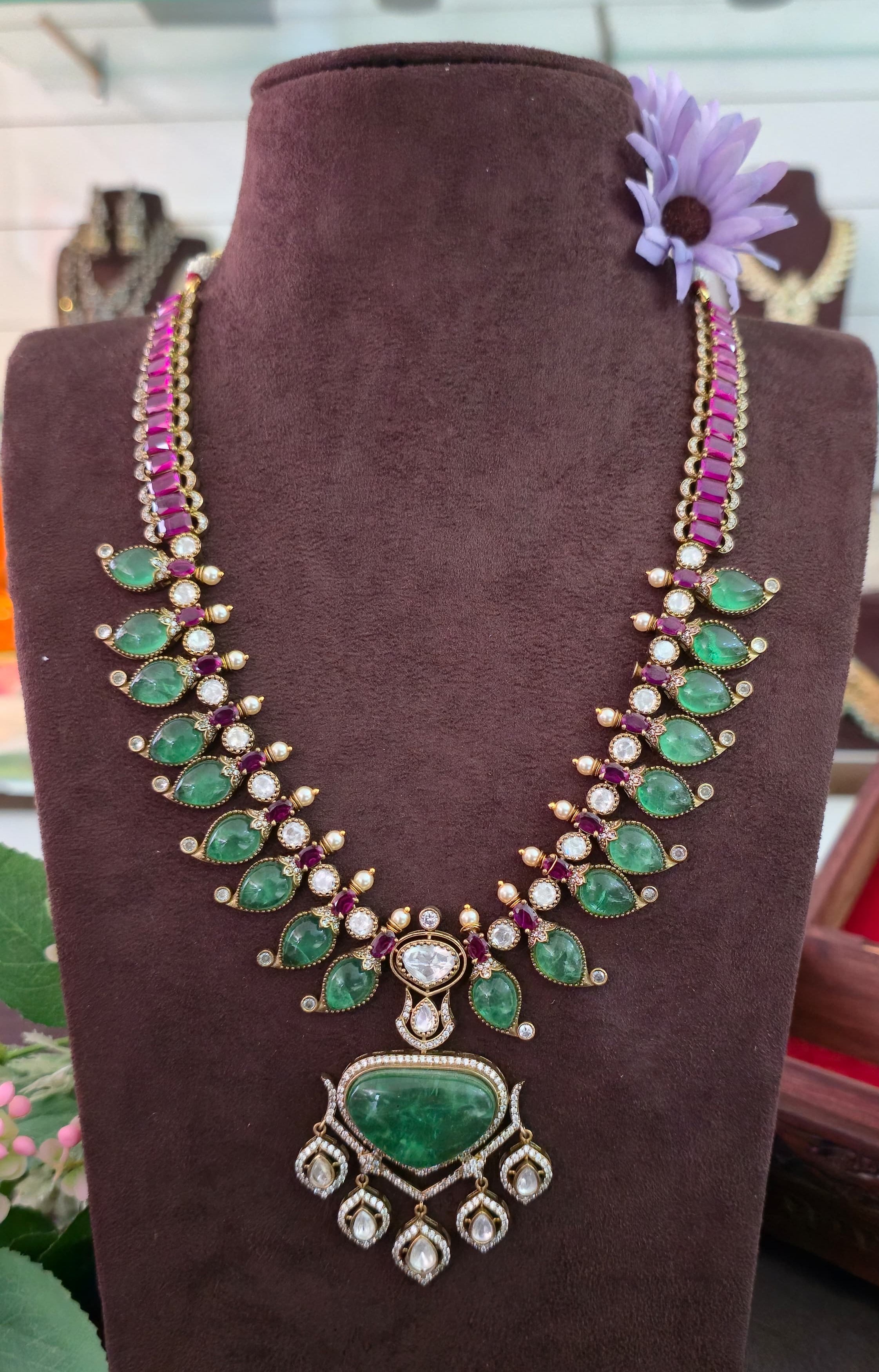 Designer Neckset - SV3122