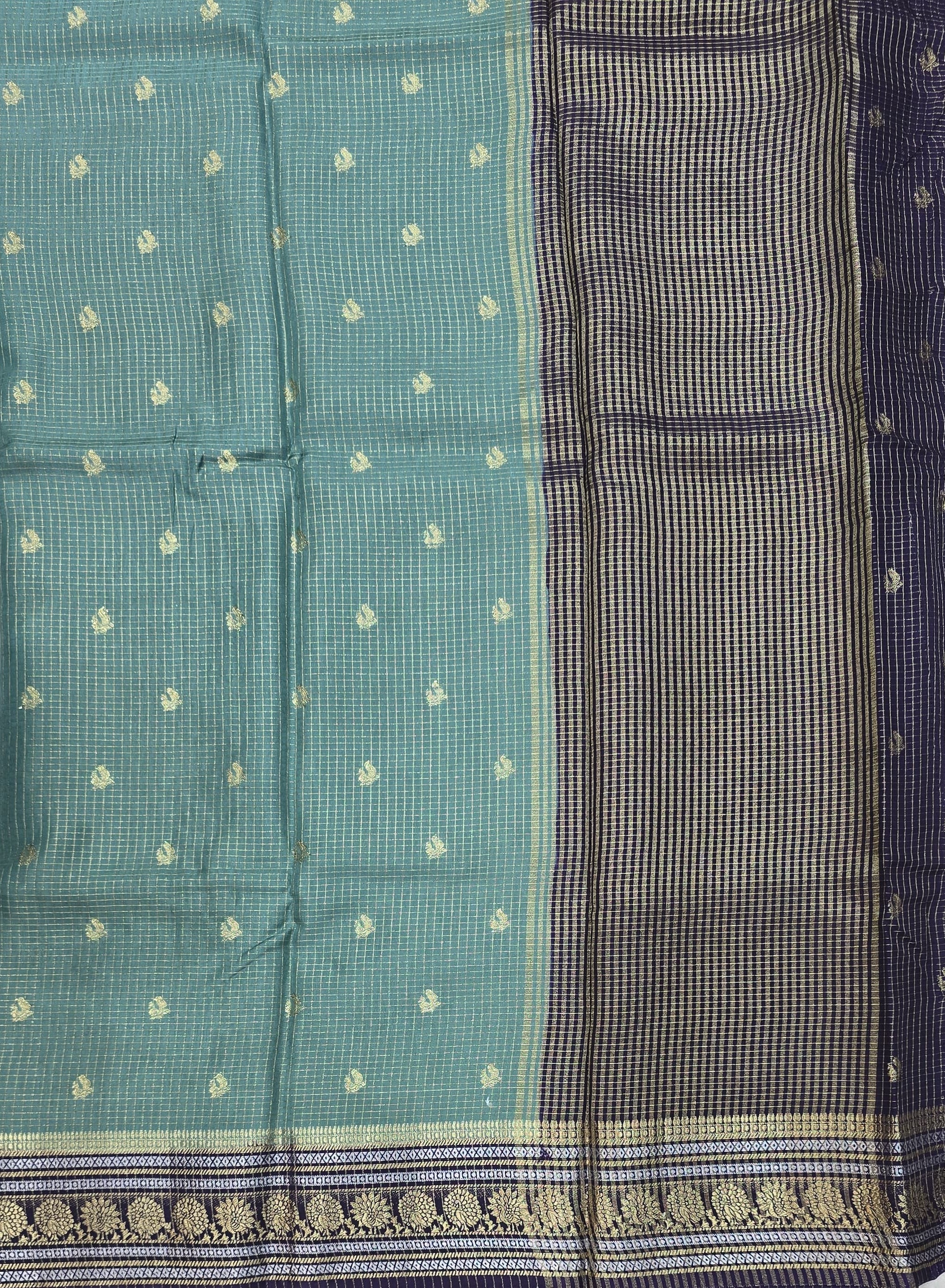 Vintage Checks Sarees - 3189
