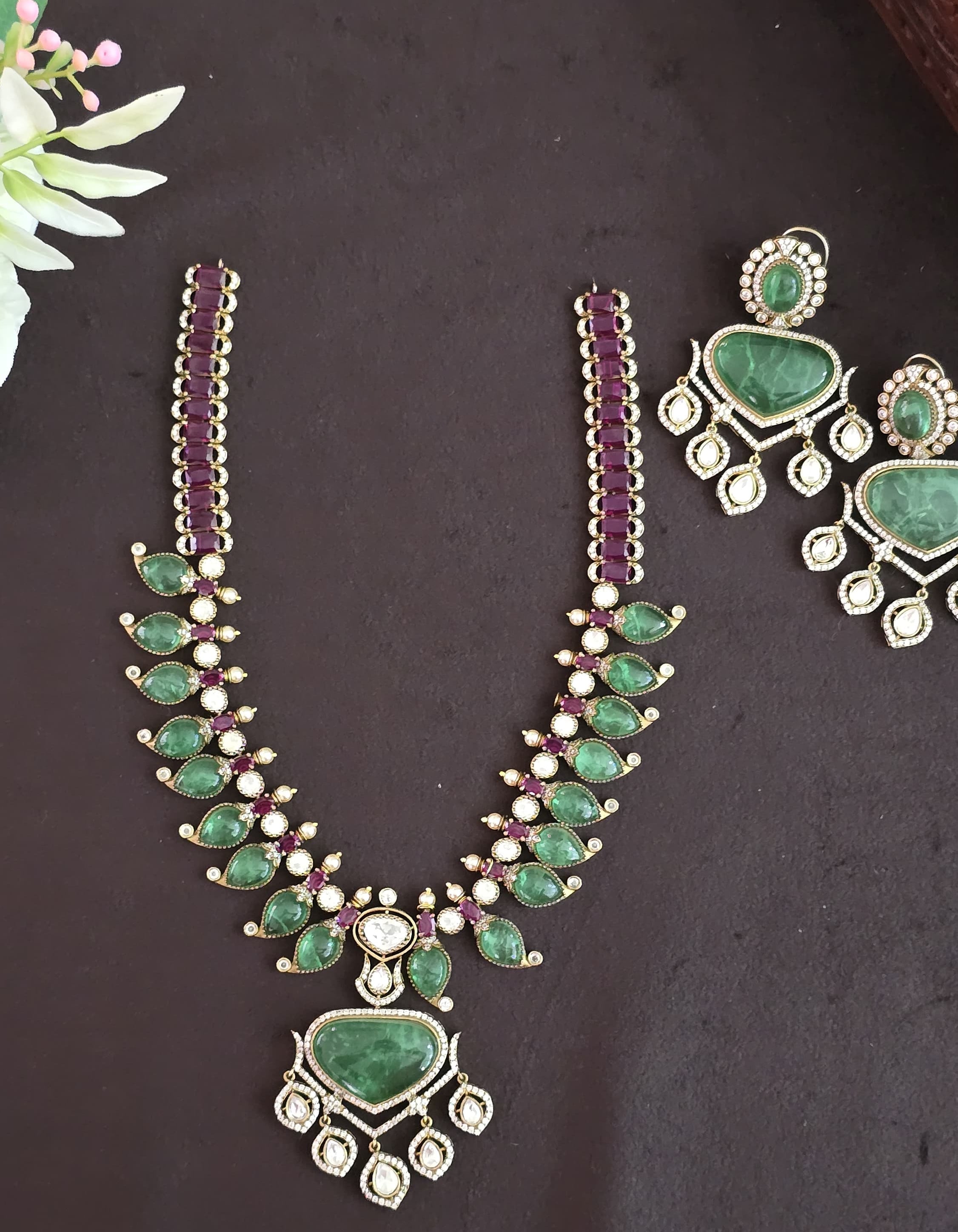 Designer Neckset - SV3122