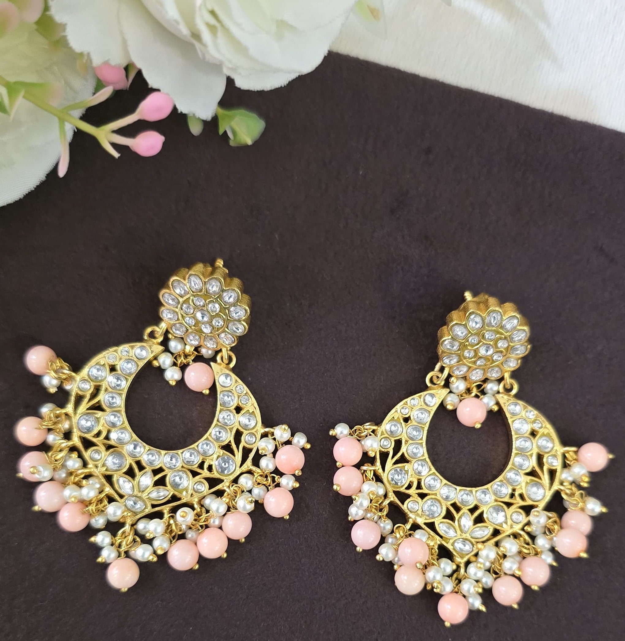 Jadu Kundan Chand bhalli Earings - SV3155